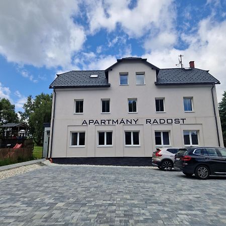 Apartmany Radost Kovarska Luaran gambar