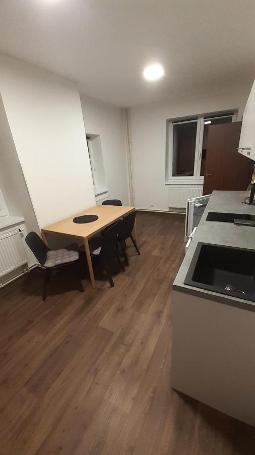Apartmany Radost Kovarska Luaran gambar