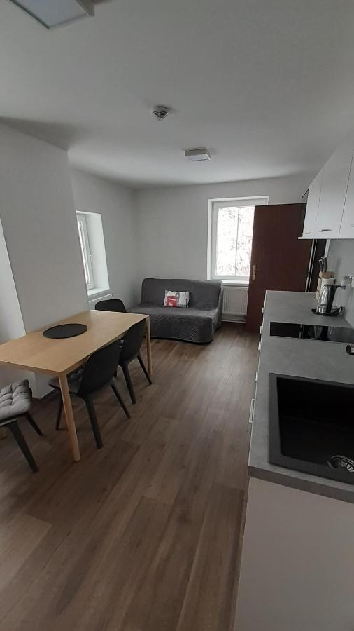 Apartmany Radost Kovarska Luaran gambar