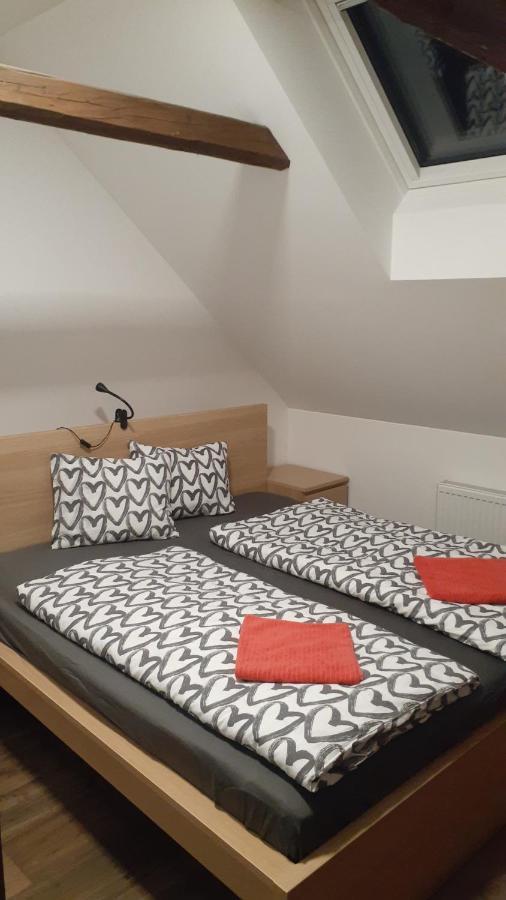 Apartmany Radost Kovarska Luaran gambar