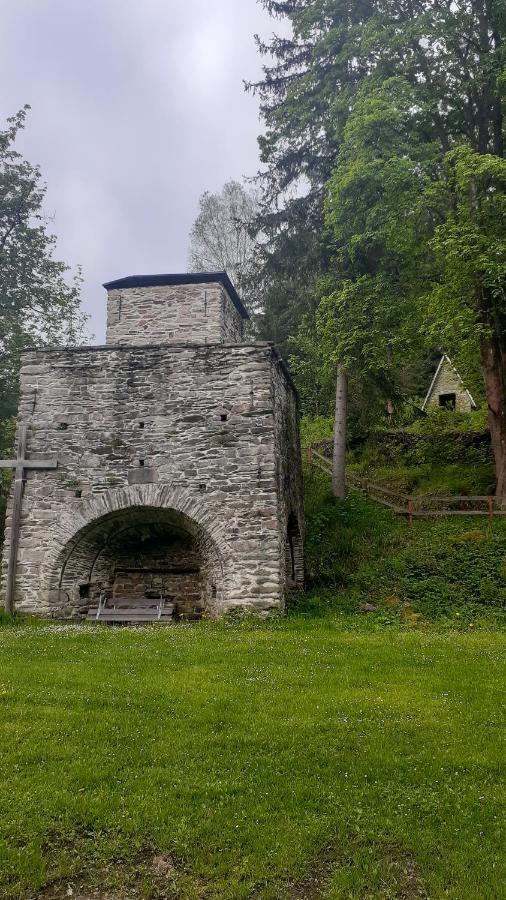 Apartmany Radost Kovarska Luaran gambar